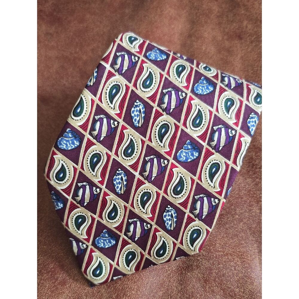 Christian Dior  | Fish And Shell Tie